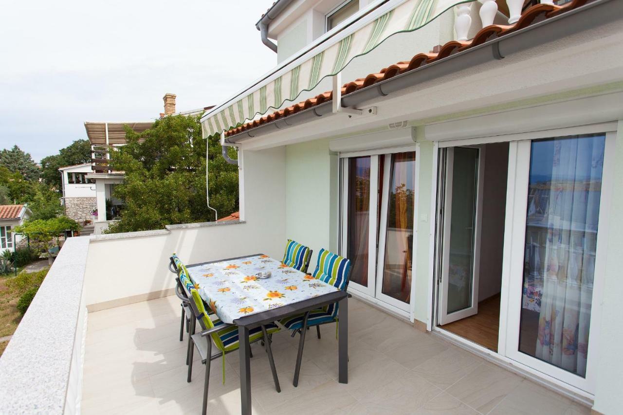 Apartman Kondic Omisalj Exterior photo