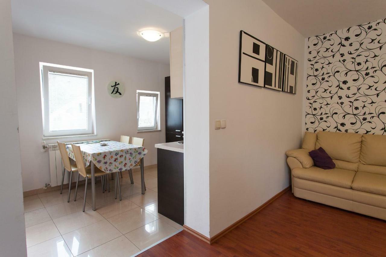 Apartman Kondic Omisalj Exterior photo