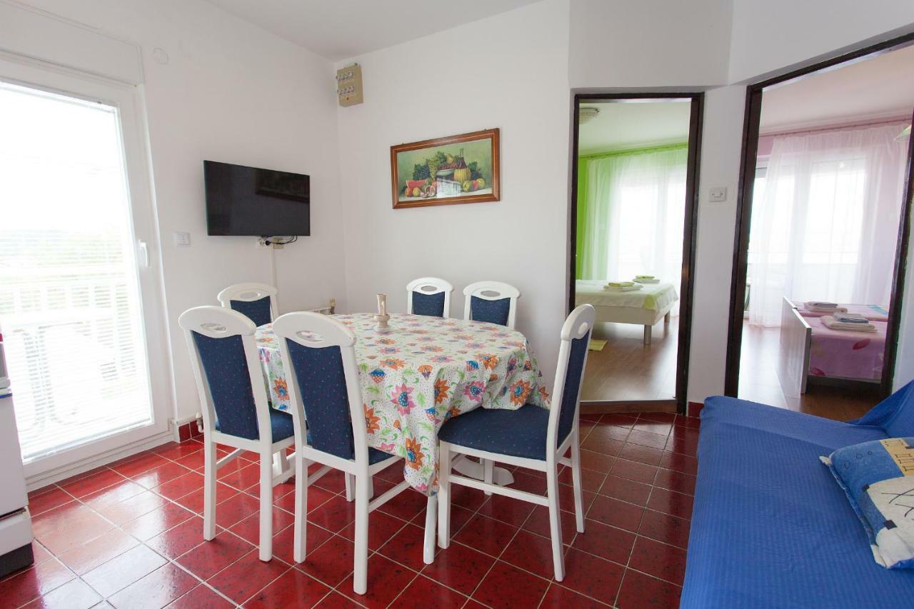 Apartman Kondic Omisalj Exterior photo